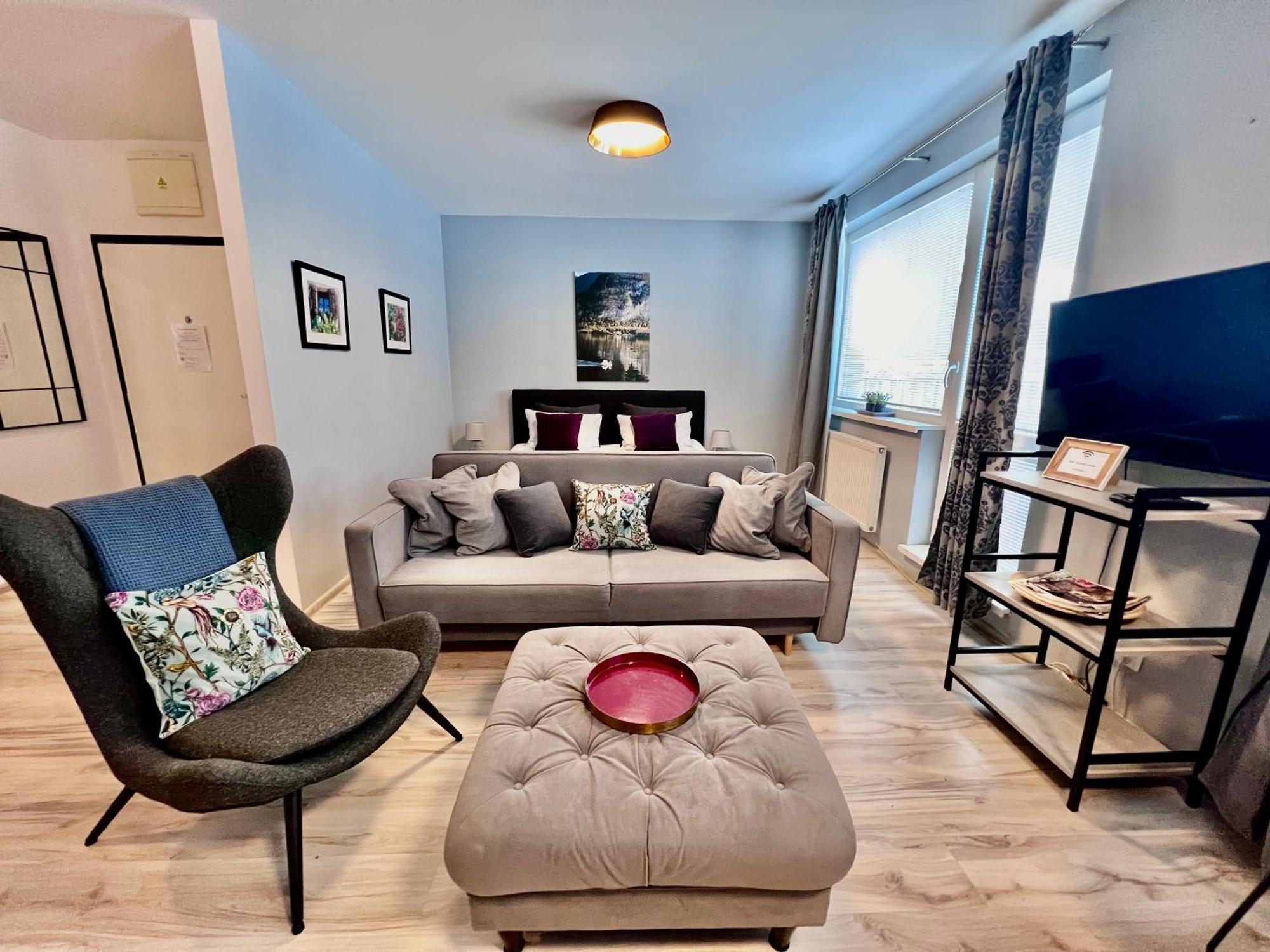 Bl - The Executive Suite, Boru - 24Hr Self Check-In, Free Private Parking, Balcony With Mountain View, 5 Minute Walk To City Center Banská Bystrica Buitenkant foto