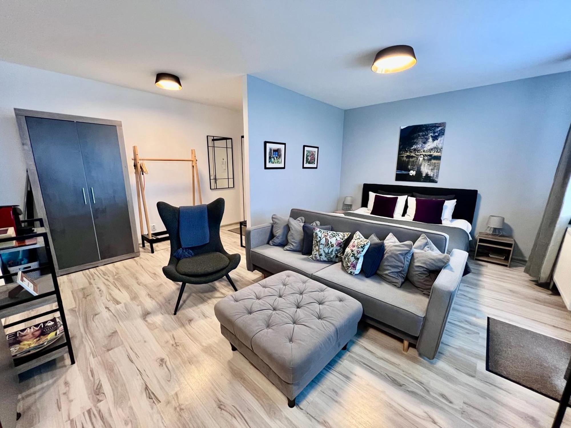 Bl - The Executive Suite, Boru - 24Hr Self Check-In, Free Private Parking, Balcony With Mountain View, 5 Minute Walk To City Center Banská Bystrica Buitenkant foto
